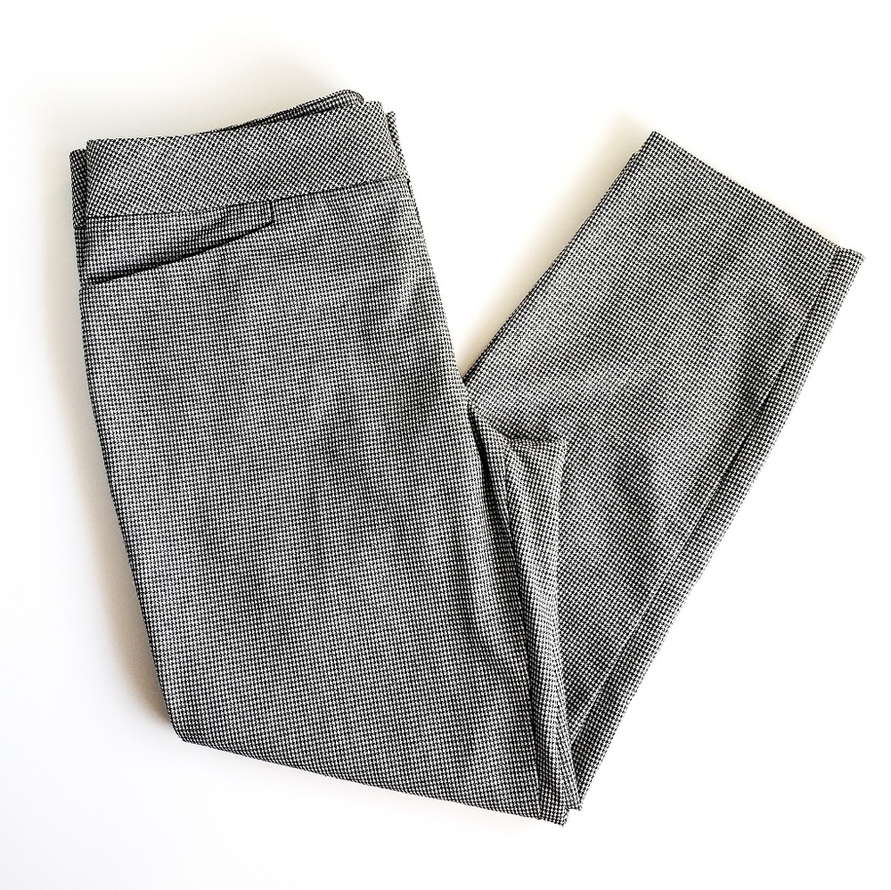 Bebe | Houndstooth Cropped Cafe Style Pants